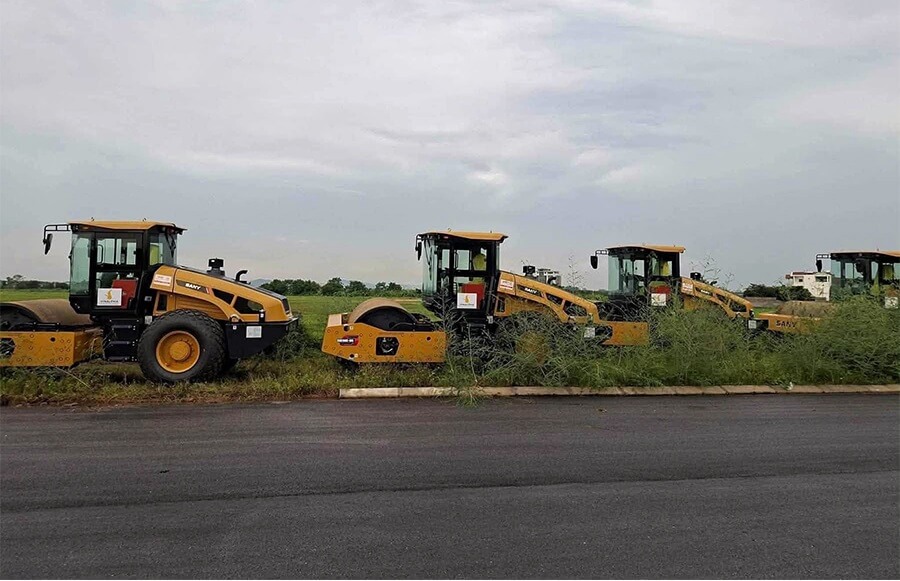 Máy móc đã được tập trung tại dự án Vinhomes Hòa Long trước đó